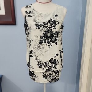 DG2 Black Floral Mixed Media Easy Tank